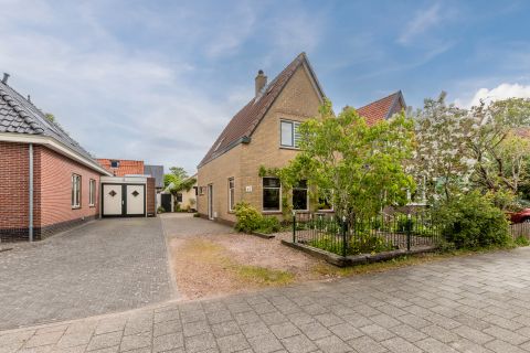 Bekijk de foto van: Rechte Hondsbosschelaan 49, Heiloo - Echt Makelaars & Taxateurs